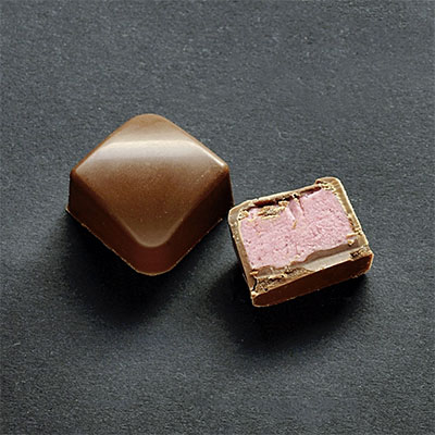 czekolada z nadzieniem malinowym